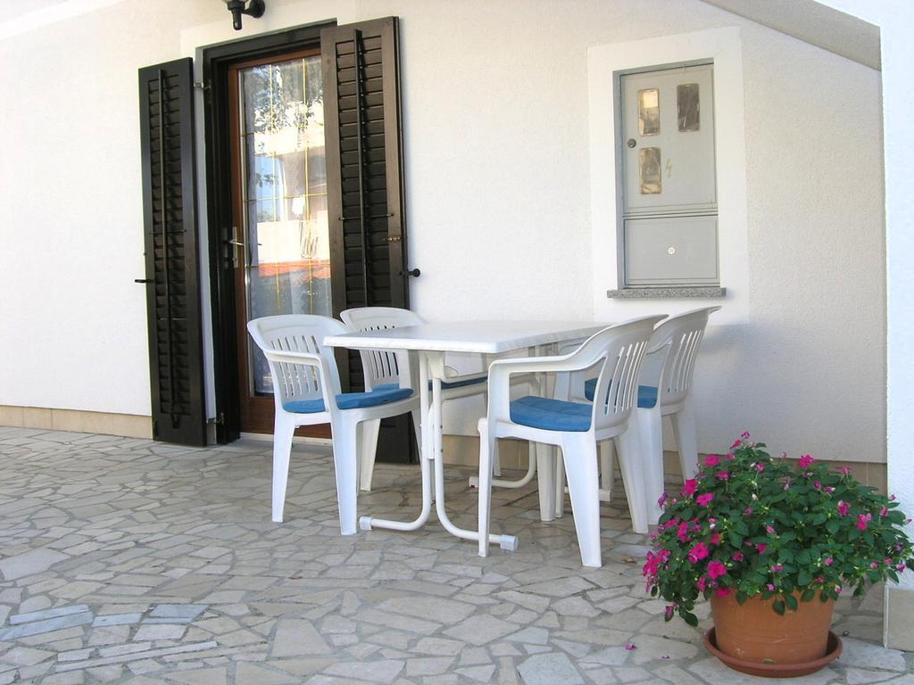 Apartmani Dolencic Đảo Krk Ngoại thất bức ảnh
