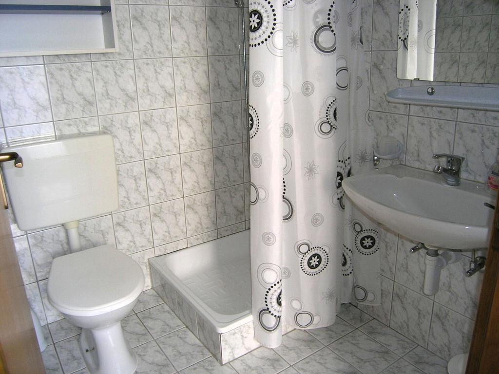 Apartmani Dolencic Đảo Krk Ngoại thất bức ảnh