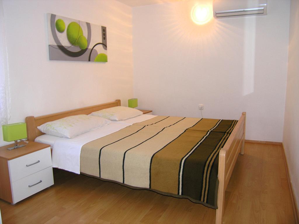 Apartmani Dolencic Đảo Krk Ngoại thất bức ảnh