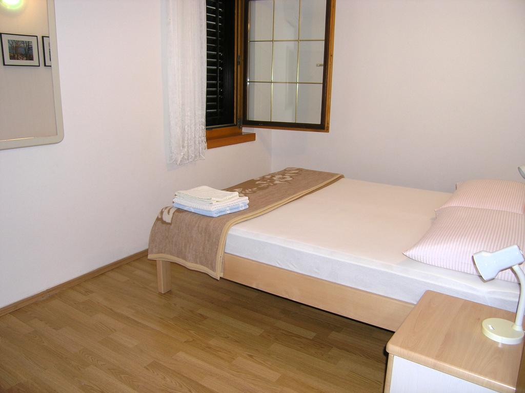 Apartmani Dolencic Đảo Krk Ngoại thất bức ảnh