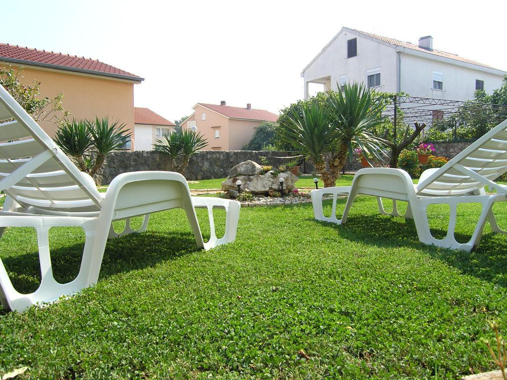 Apartmani Dolencic Đảo Krk Ngoại thất bức ảnh
