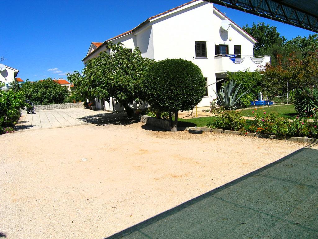 Apartmani Dolencic Đảo Krk Ngoại thất bức ảnh